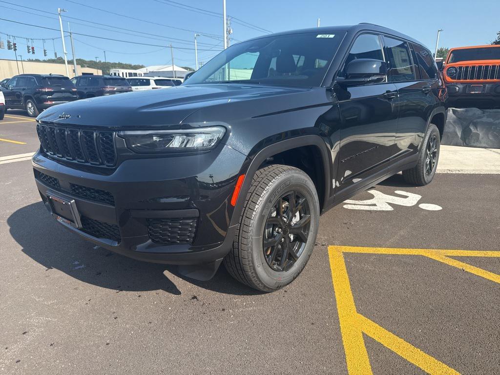 new 2025 Jeep Grand Cherokee L car, priced at $48,725