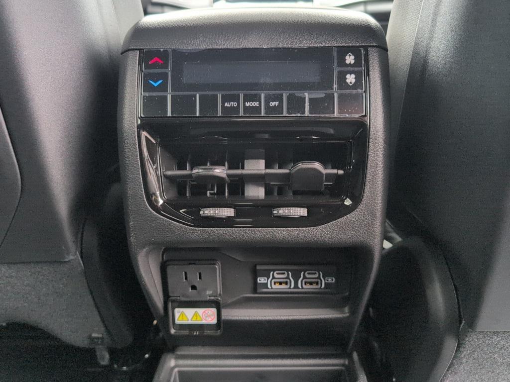 new 2025 Jeep Grand Cherokee L car, priced at $45,420