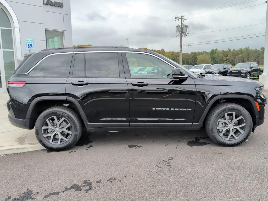new 2025 Jeep Grand Cherokee car, priced at $49,510