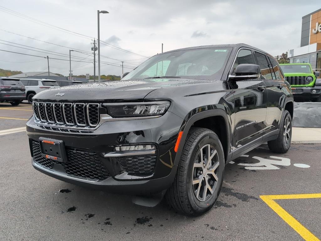 new 2025 Jeep Grand Cherokee car, priced at $49,510