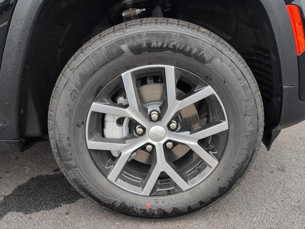 new 2025 Jeep Grand Cherokee car, priced at $49,510