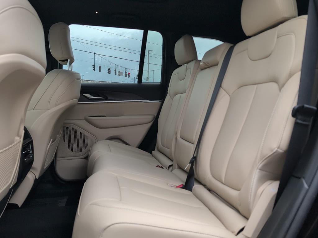 new 2025 Jeep Grand Cherokee car, priced at $49,510