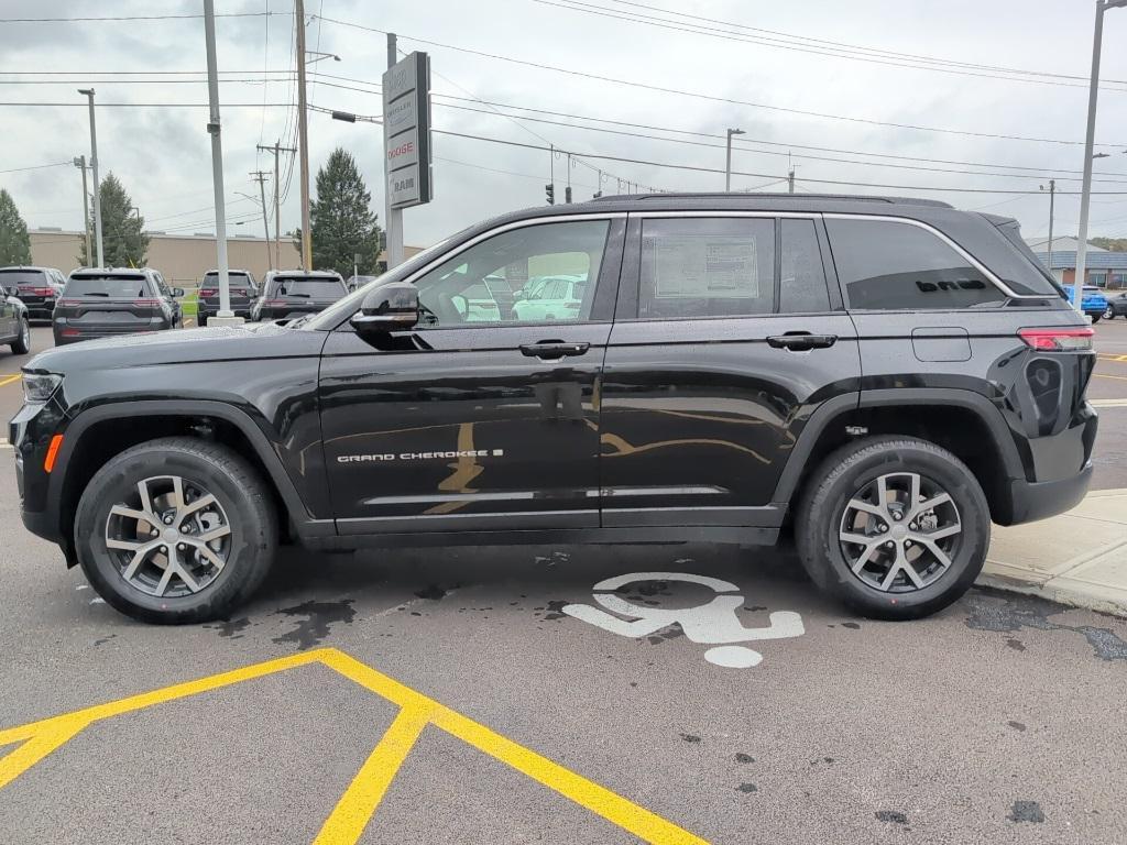 new 2025 Jeep Grand Cherokee car, priced at $49,510