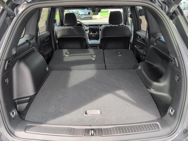 new 2025 Jeep Grand Cherokee car, priced at $44,170