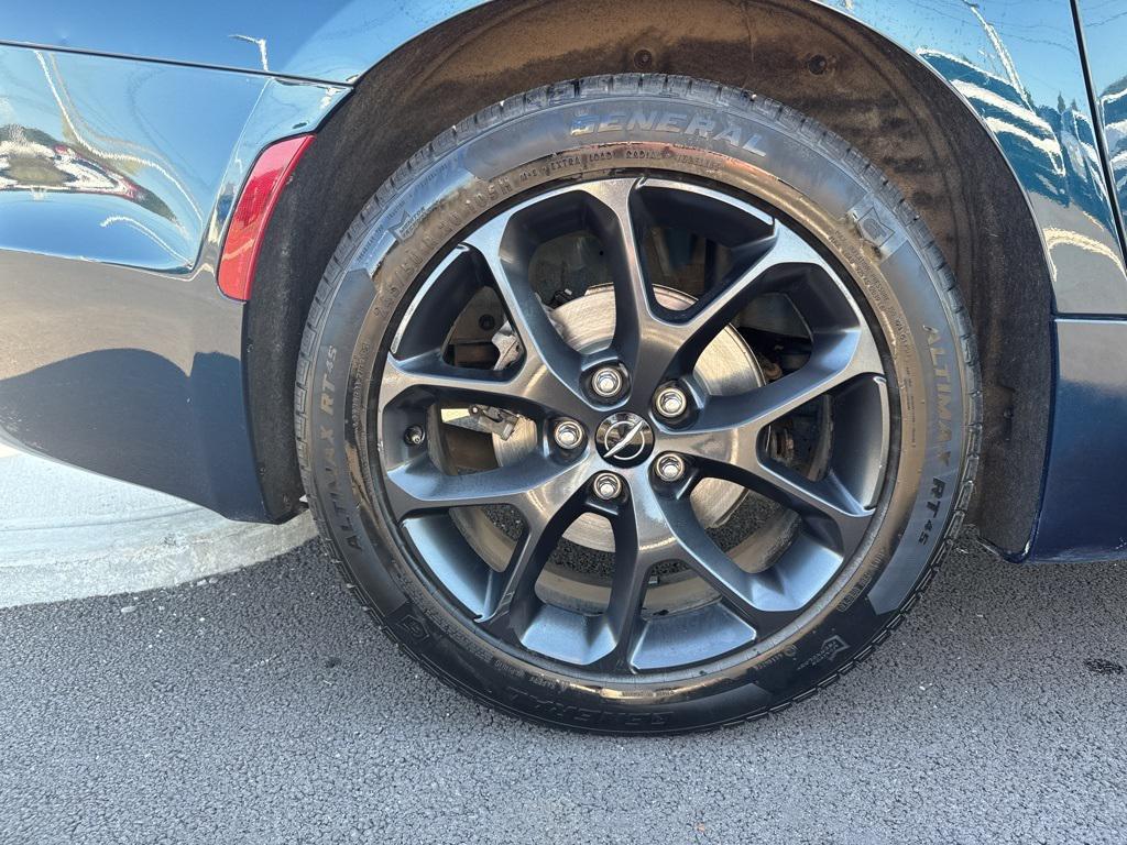 used 2022 Chrysler Pacifica car, priced at $23,100