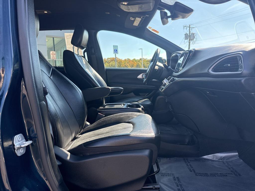 used 2022 Chrysler Pacifica car, priced at $23,100