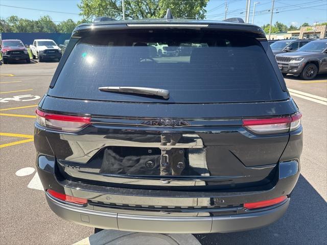 new 2025 Jeep Grand Cherokee car, priced at $46,730