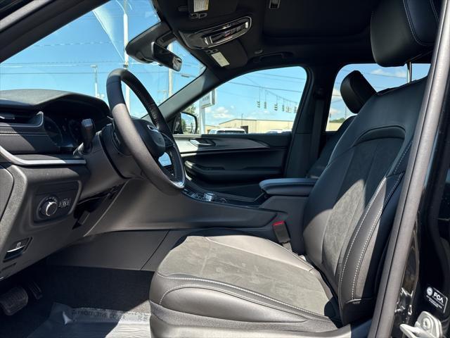 new 2025 Jeep Grand Cherokee car, priced at $46,730