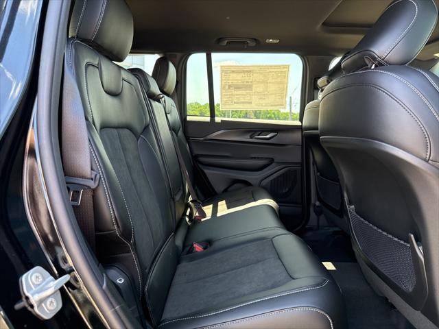 new 2025 Jeep Grand Cherokee car, priced at $46,730