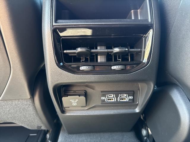 new 2025 Jeep Grand Cherokee car, priced at $46,730
