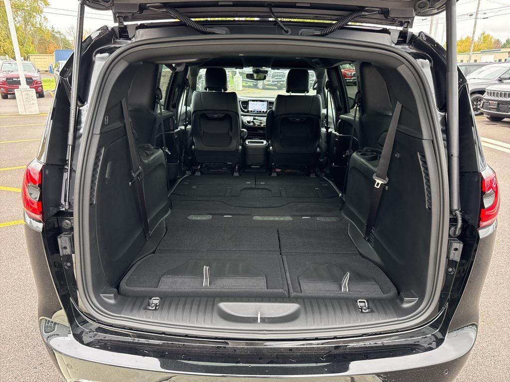 new 2026 Chrysler Pacifica car, priced at $47,703