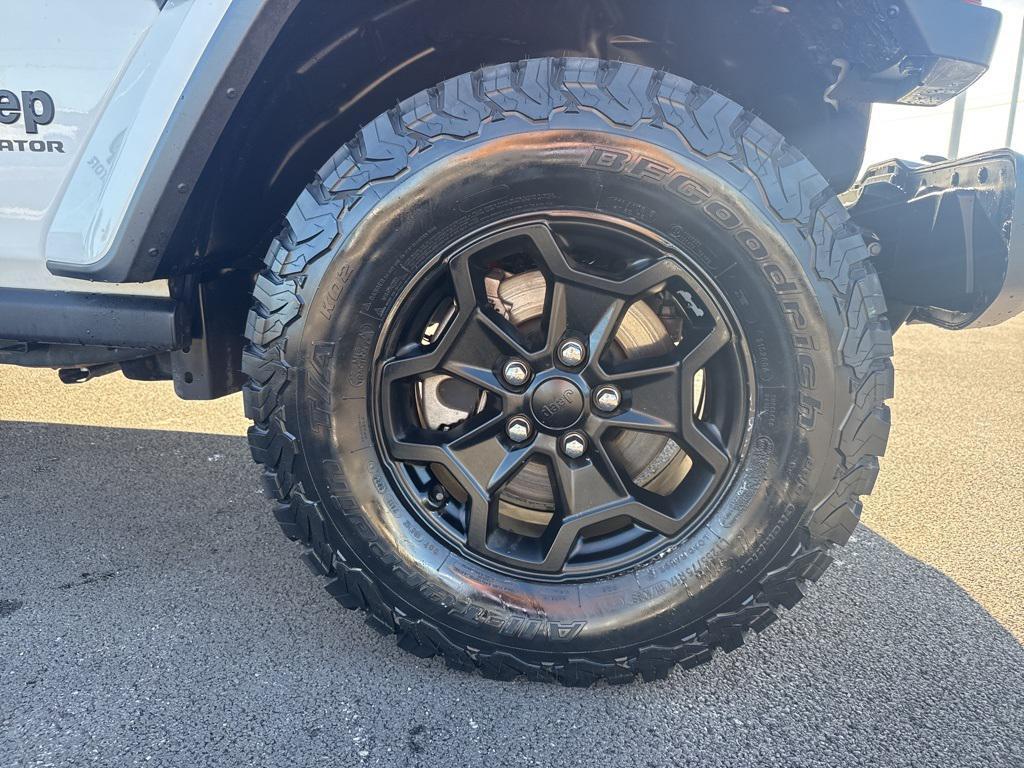 used 2022 Jeep Gladiator car, priced at $36,400