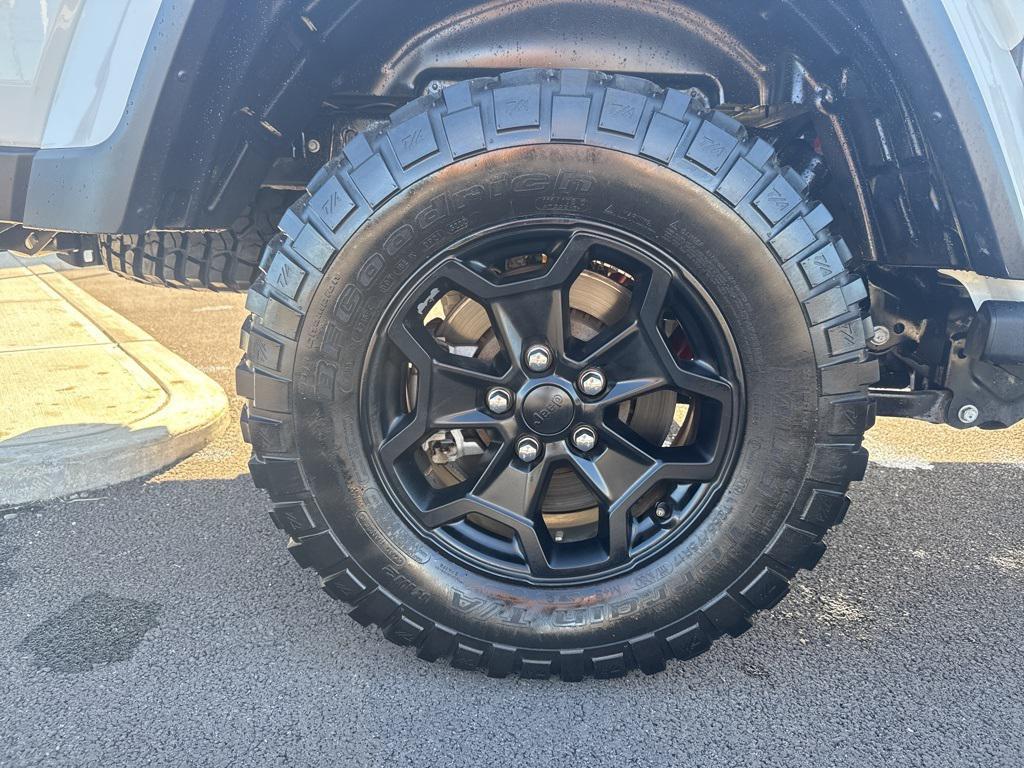 used 2022 Jeep Gladiator car, priced at $36,400