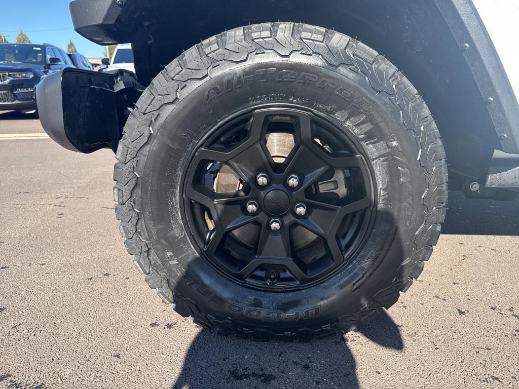 used 2022 Jeep Gladiator car, priced at $36,400