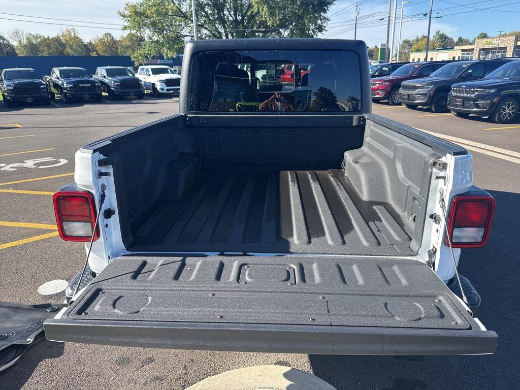 used 2022 Jeep Gladiator car, priced at $36,400