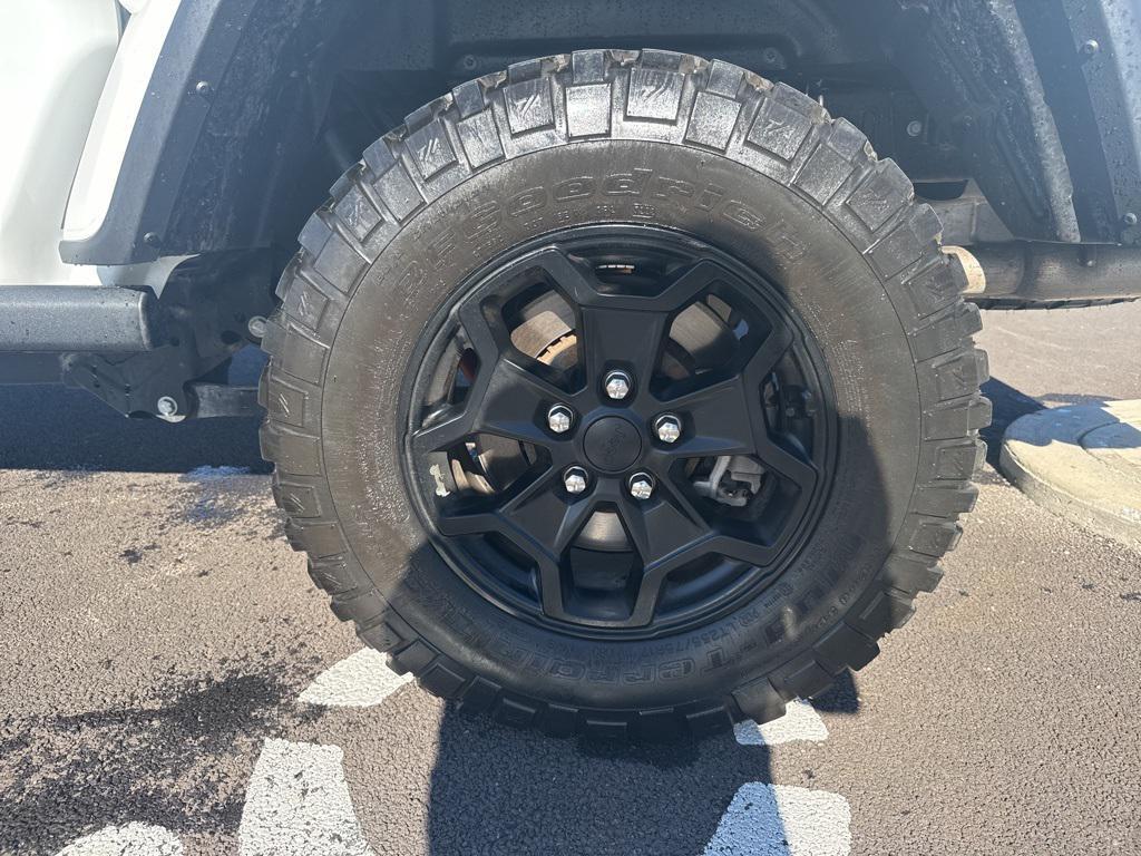 used 2022 Jeep Gladiator car, priced at $36,400