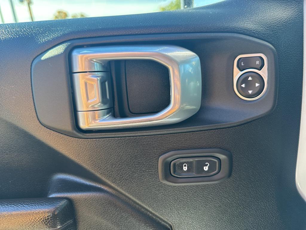 used 2022 Jeep Gladiator car, priced at $36,400