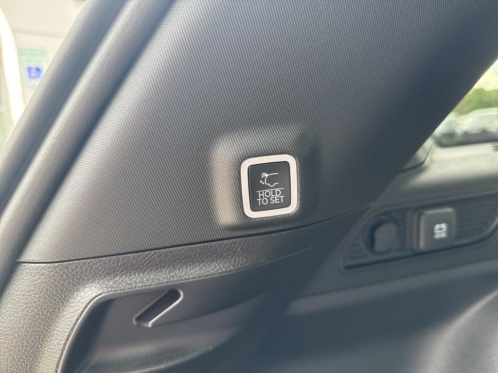 new 2025 Jeep Grand Cherokee car, priced at $44,665