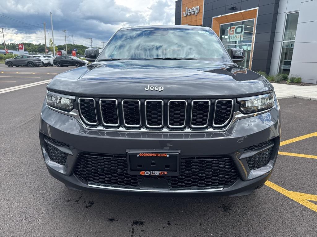 new 2025 Jeep Grand Cherokee car, priced at $44,665