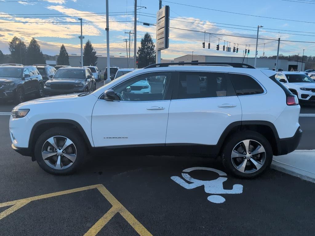 used 2022 Jeep Cherokee car, priced at $37,354