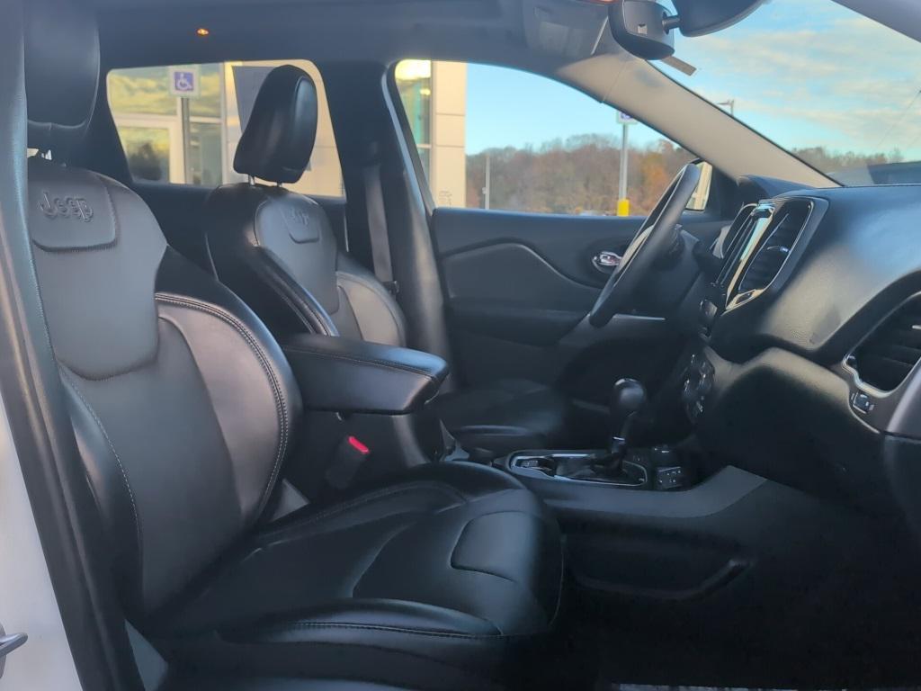 used 2022 Jeep Cherokee car, priced at $37,354