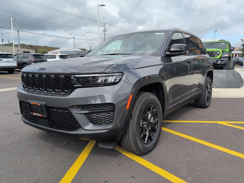 new 2025 Jeep Grand Cherokee car, priced at $45,730
