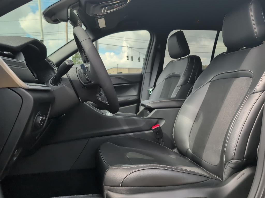 new 2025 Jeep Grand Cherokee car, priced at $45,730