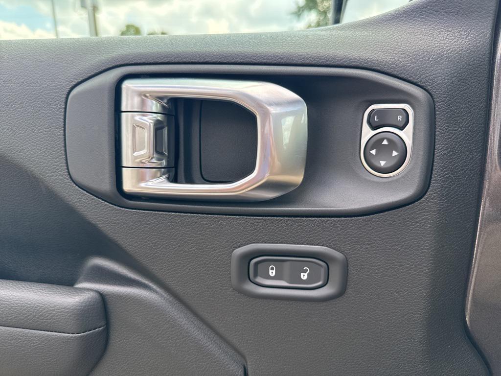 new 2025 Jeep Wrangler car, priced at $54,835