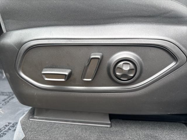 new 2025 Jeep Grand Cherokee car, priced at $41,320