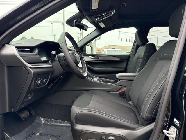 new 2025 Jeep Grand Cherokee car, priced at $41,320