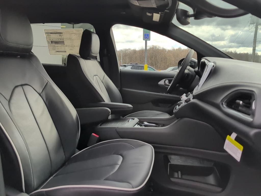 new 2026 Chrysler Pacifica car, priced at $54,840
