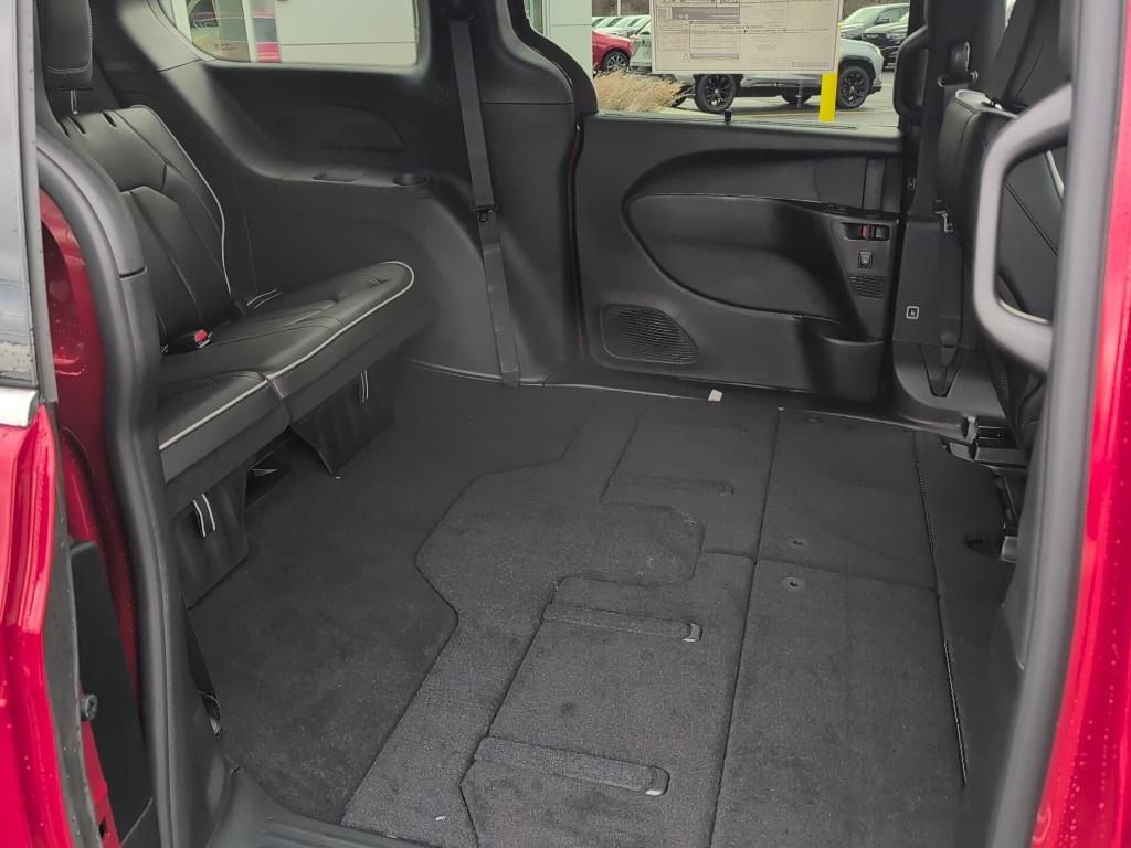 new 2026 Chrysler Pacifica car, priced at $54,840