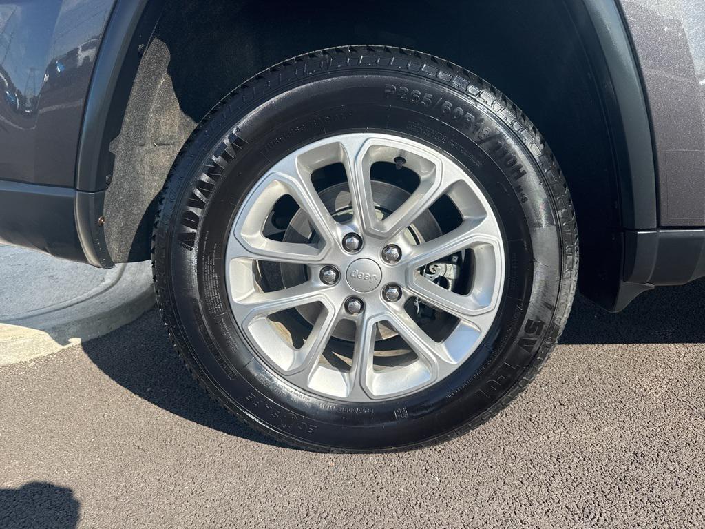used 2021 Jeep Grand Cherokee car, priced at $25,600