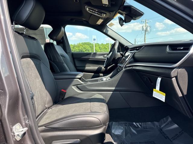 new 2025 Jeep Grand Cherokee L car, priced at $45,369
