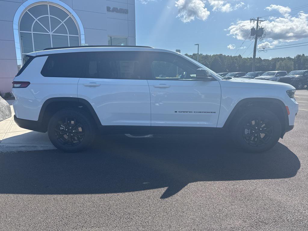 new 2025 Jeep Grand Cherokee L car, priced at $48,130