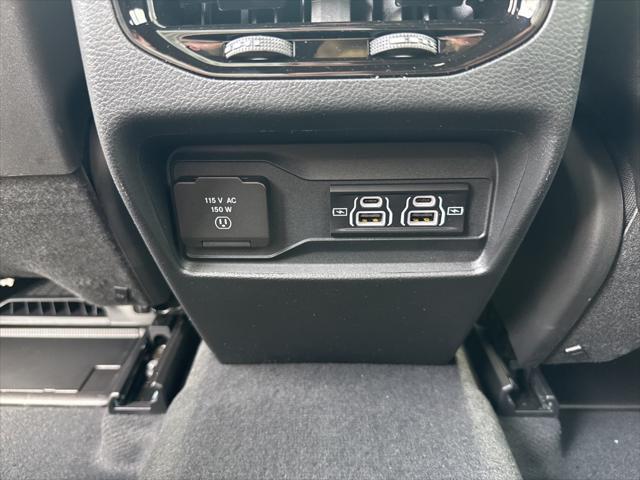 new 2025 Jeep Grand Cherokee car, priced at $43,575