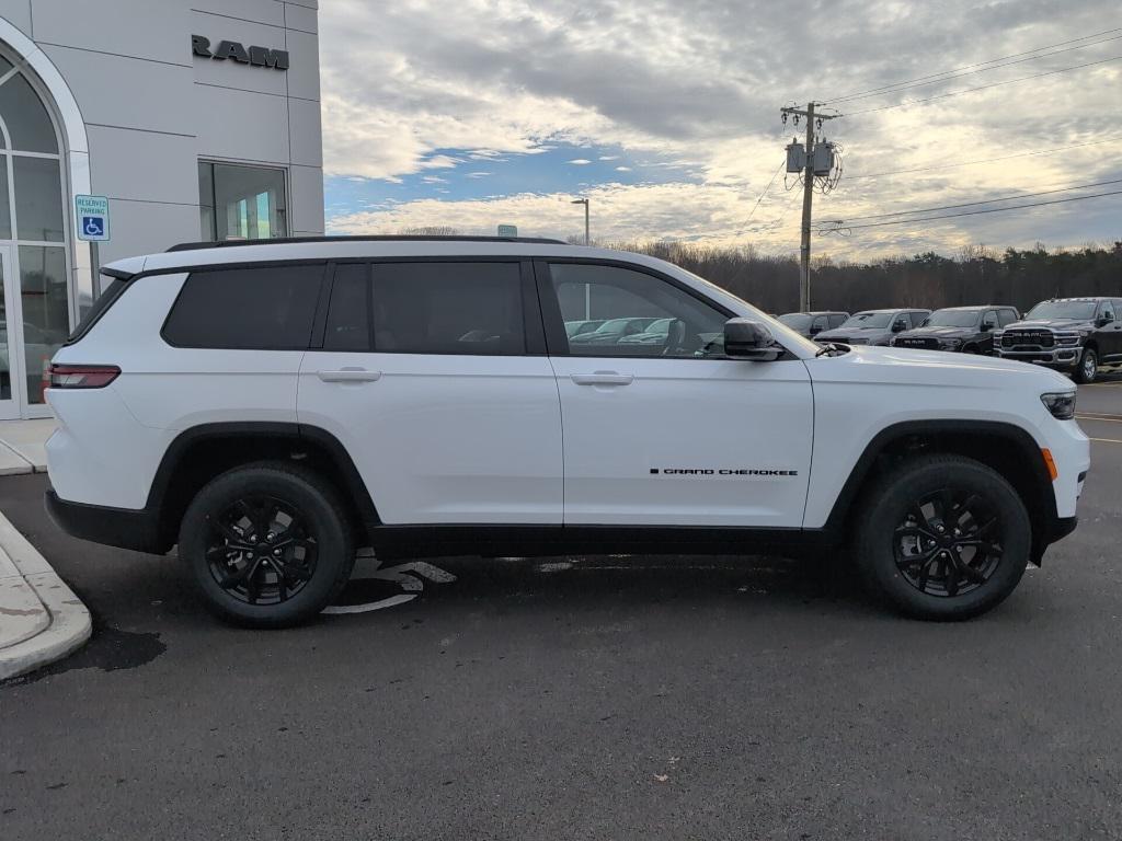 new 2025 Jeep Grand Cherokee L car, priced at $49,130