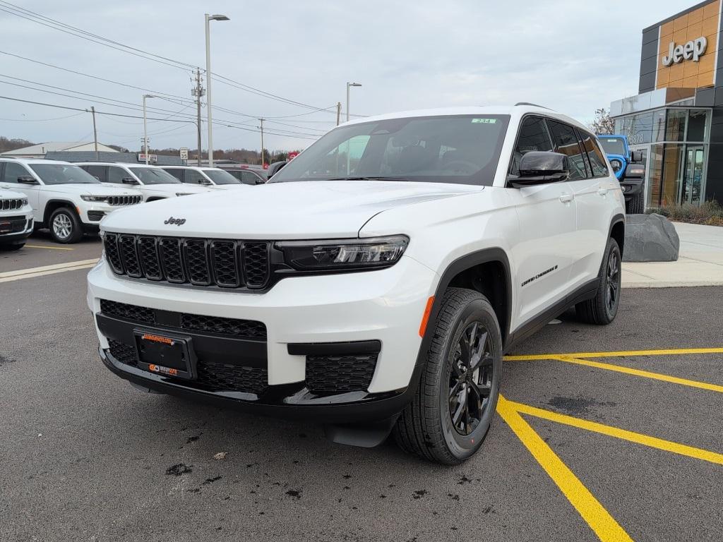 new 2025 Jeep Grand Cherokee L car, priced at $49,130
