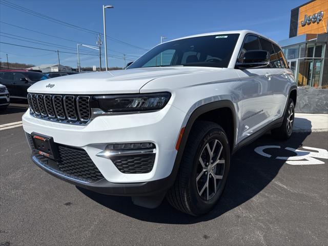 new 2025 Jeep Grand Cherokee car, priced at $46,700