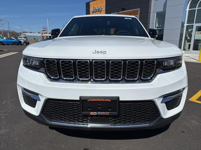 new 2025 Jeep Grand Cherokee car, priced at $46,700