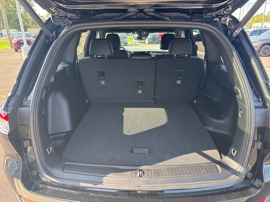 new 2025 Jeep Grand Cherokee car, priced at $45,730