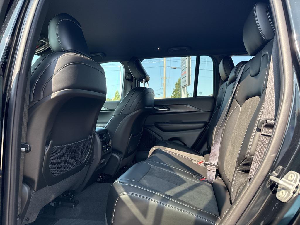 new 2025 Jeep Grand Cherokee car, priced at $45,730