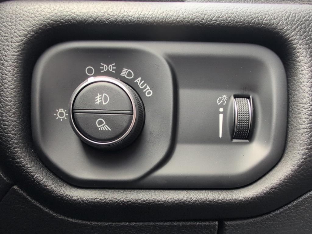 new 2025 Ram 1500 car, priced at $56,265