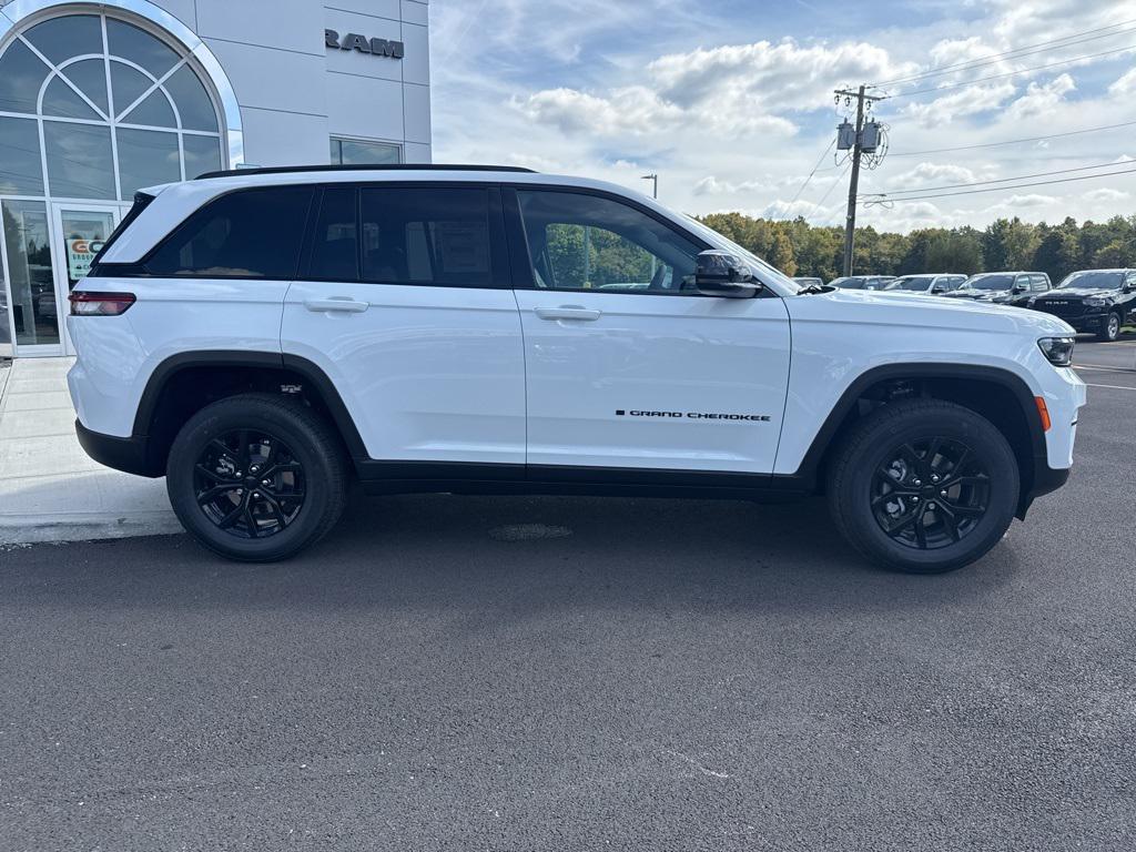 new 2025 Jeep Grand Cherokee car, priced at $45,635