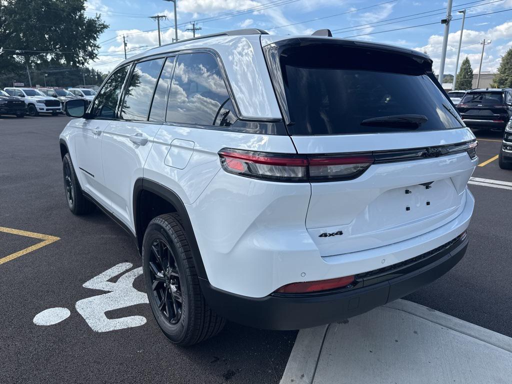 new 2025 Jeep Grand Cherokee car, priced at $45,635