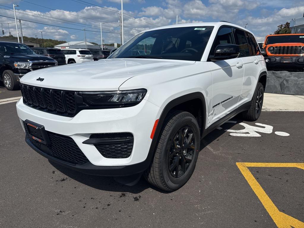 new 2025 Jeep Grand Cherokee car, priced at $45,635