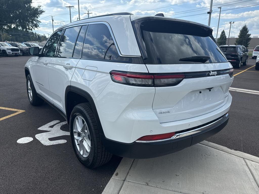 new 2025 Jeep Grand Cherokee car, priced at $43,575