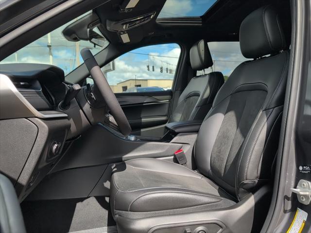 new 2025 Jeep Grand Cherokee car, priced at $46,730