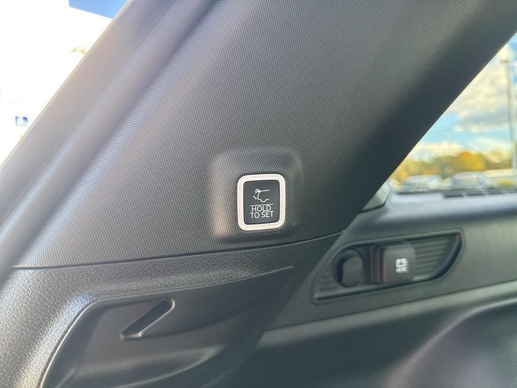new 2025 Jeep Grand Cherokee car, priced at $44,170
