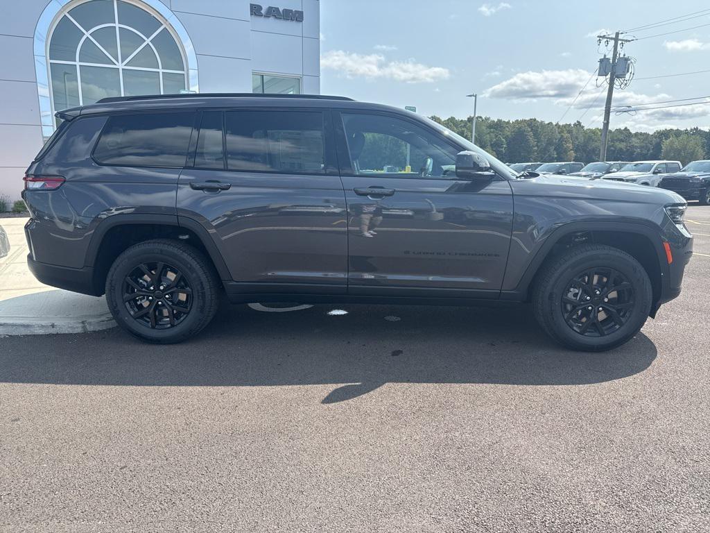 new 2025 Jeep Grand Cherokee L car, priced at $48,725